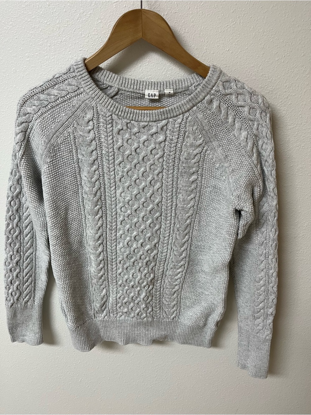 GAP Women's Light Gray cotton Cable Knit Sweater women’s size M